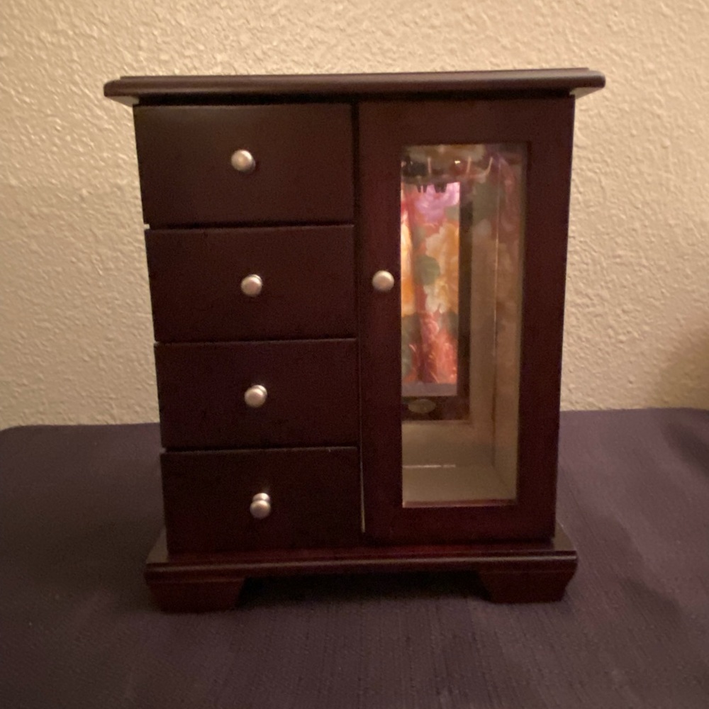 jewelry box